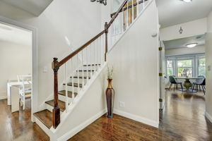 S Barrington Rd-005