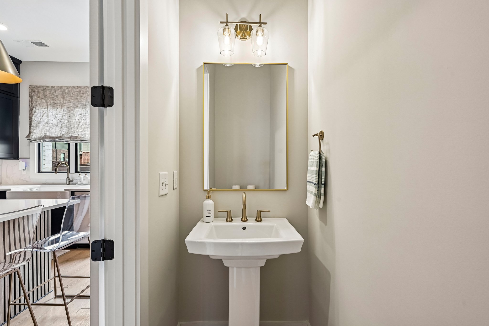 Windsor Sq-S2905-022.jpg