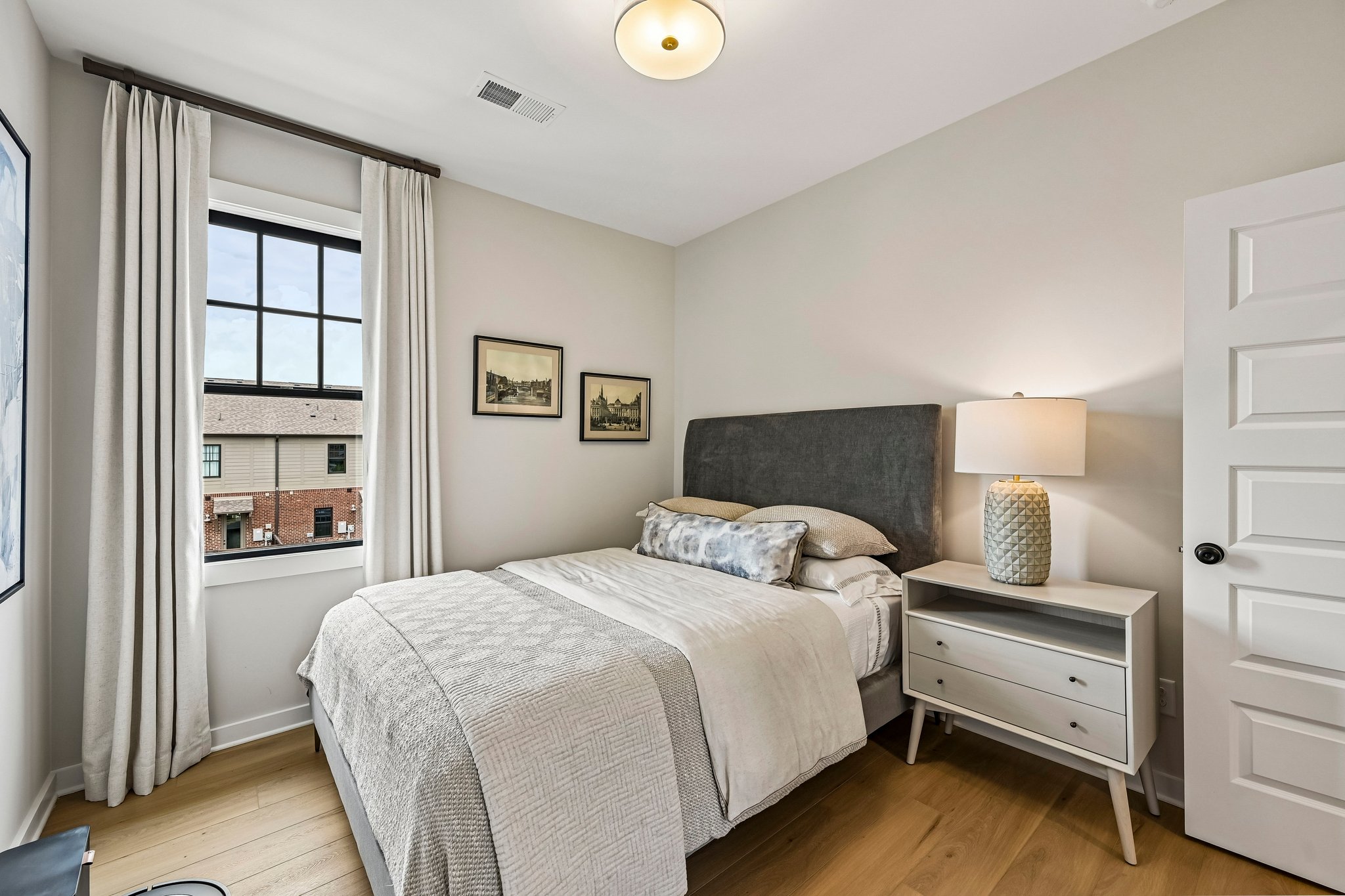 Windsor Sq-S2905-026.jpg