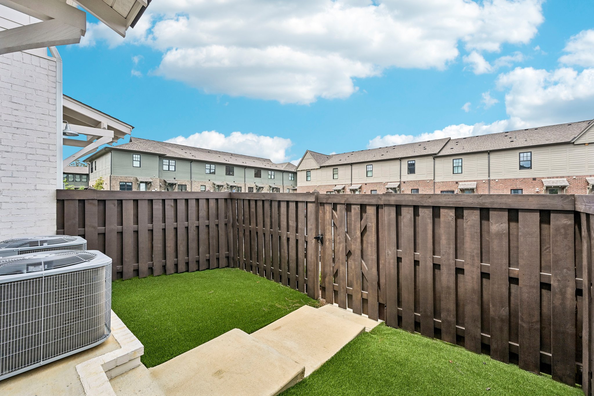 Windsor Sq-S2905-042.jpg