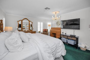 Primary Bedroom1b