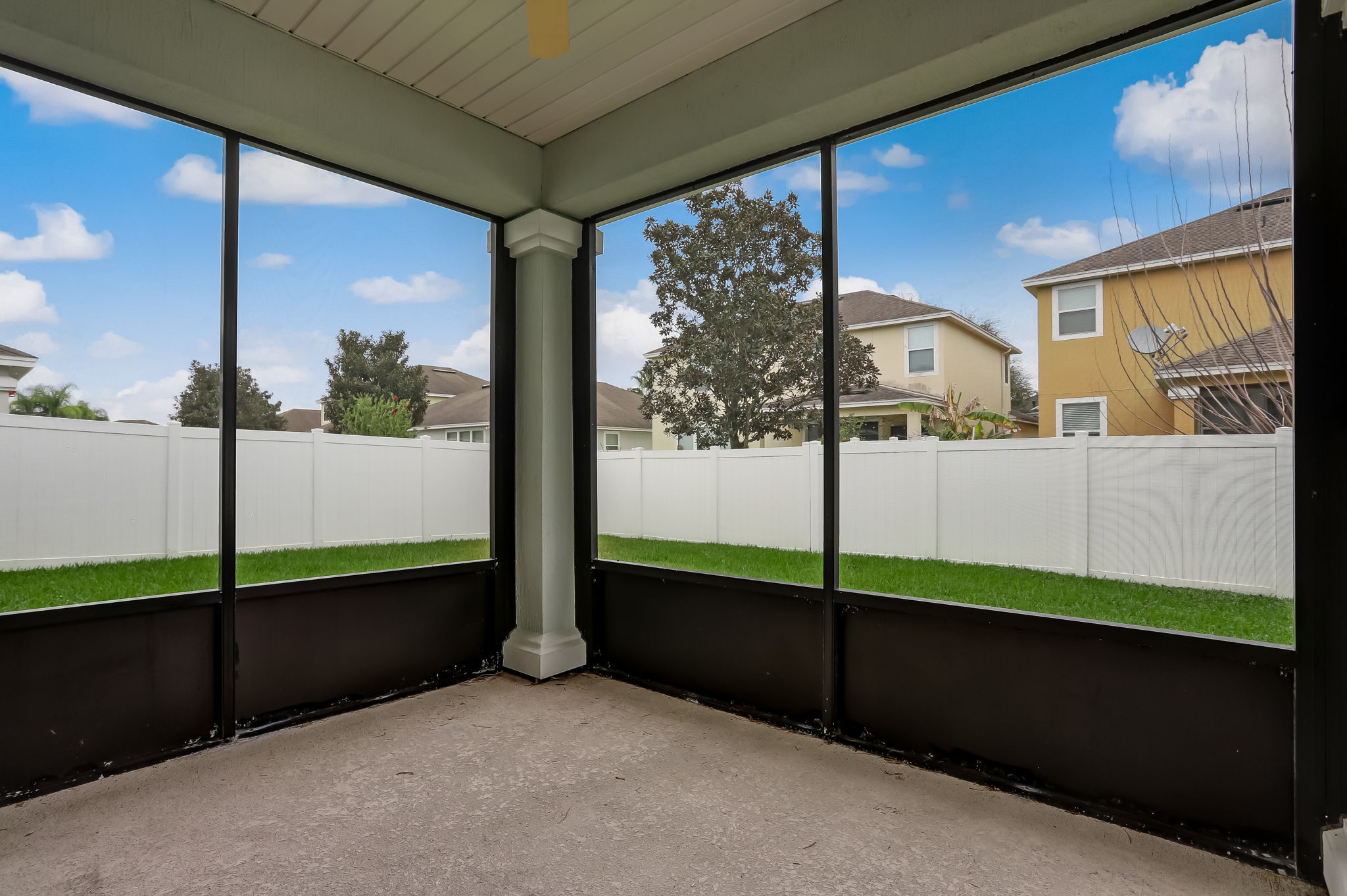 Screened-in Porch