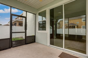 Screened-in Porch