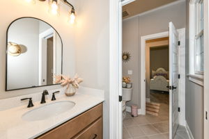 Jack-n-Jill Bath