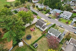 12-11 Scribner Rd-S1610-039.jpg