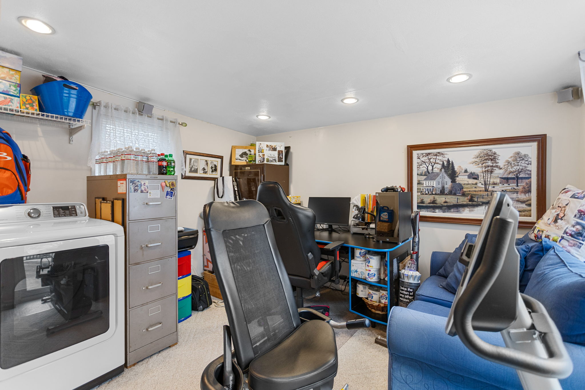 2nd floor study with laundery