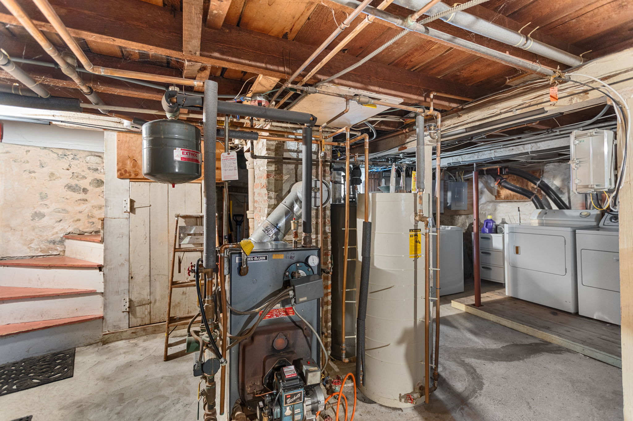 2 sets of laundry for floor 2 and 3