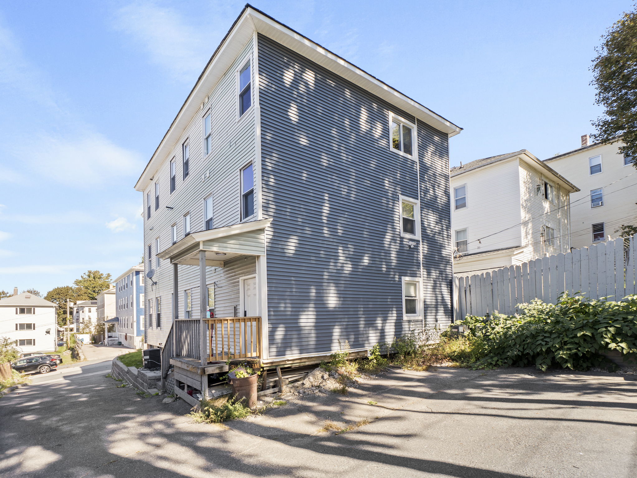 12 Alpine St 2 Worcester MA 38