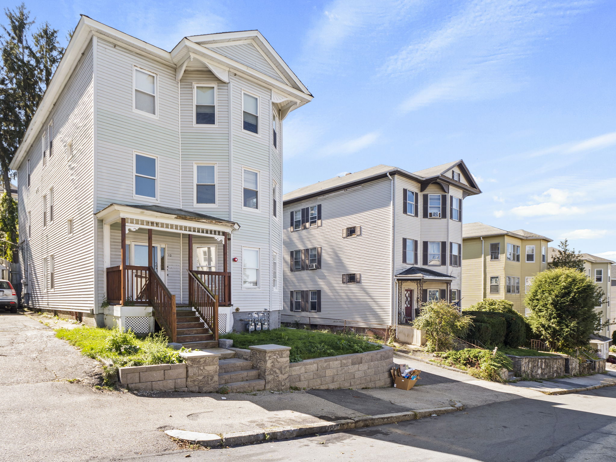 12 Alpine St 2 Worcester MA 35