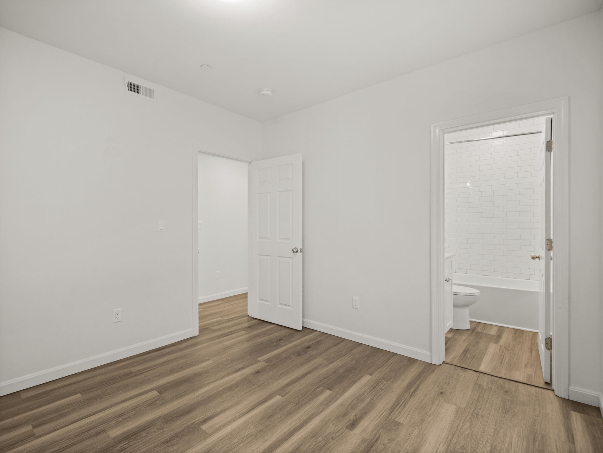 12 Alpine St 2 Worcester MA 23