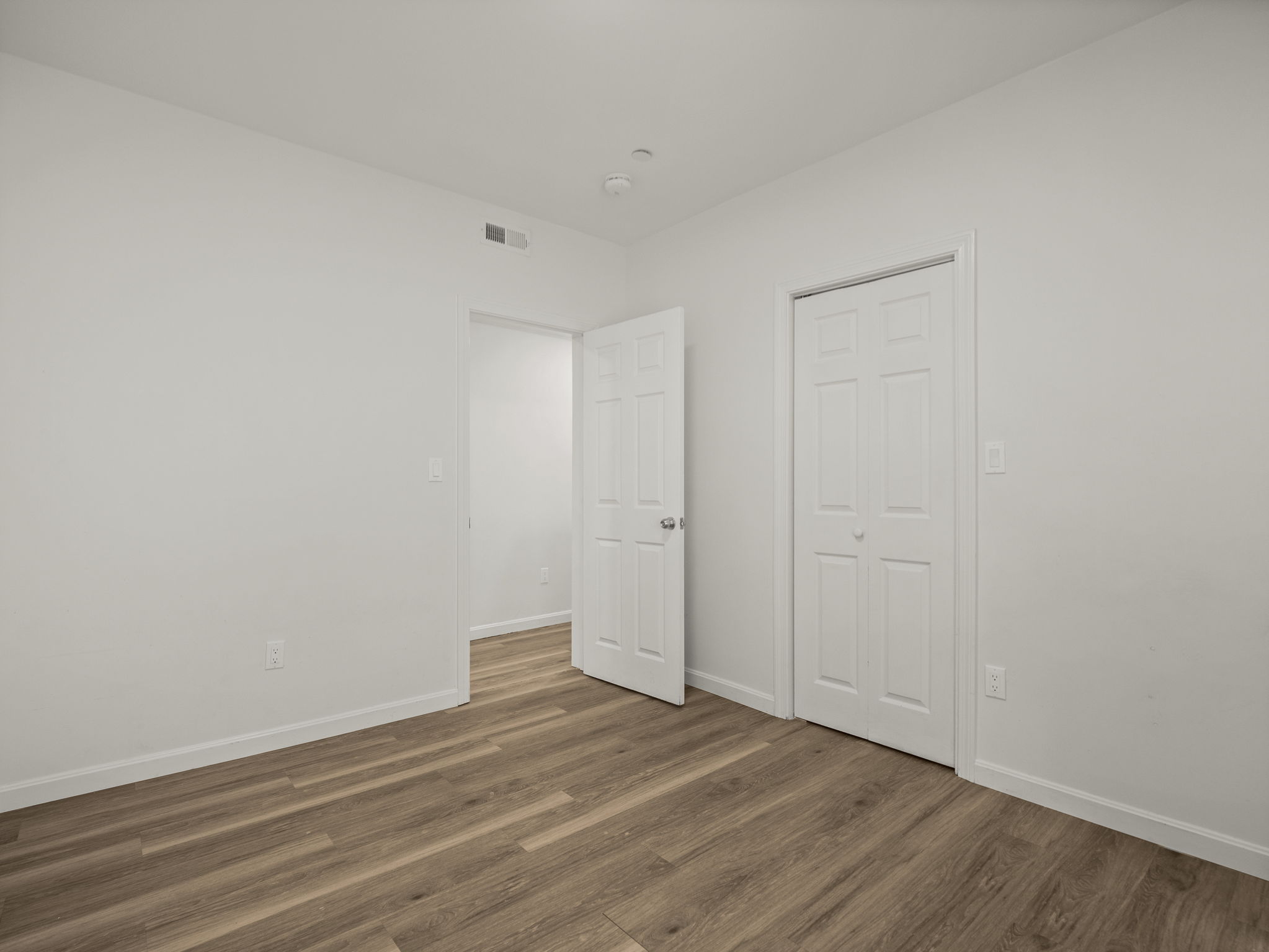 12 Alpine St 2 Worcester MA 19