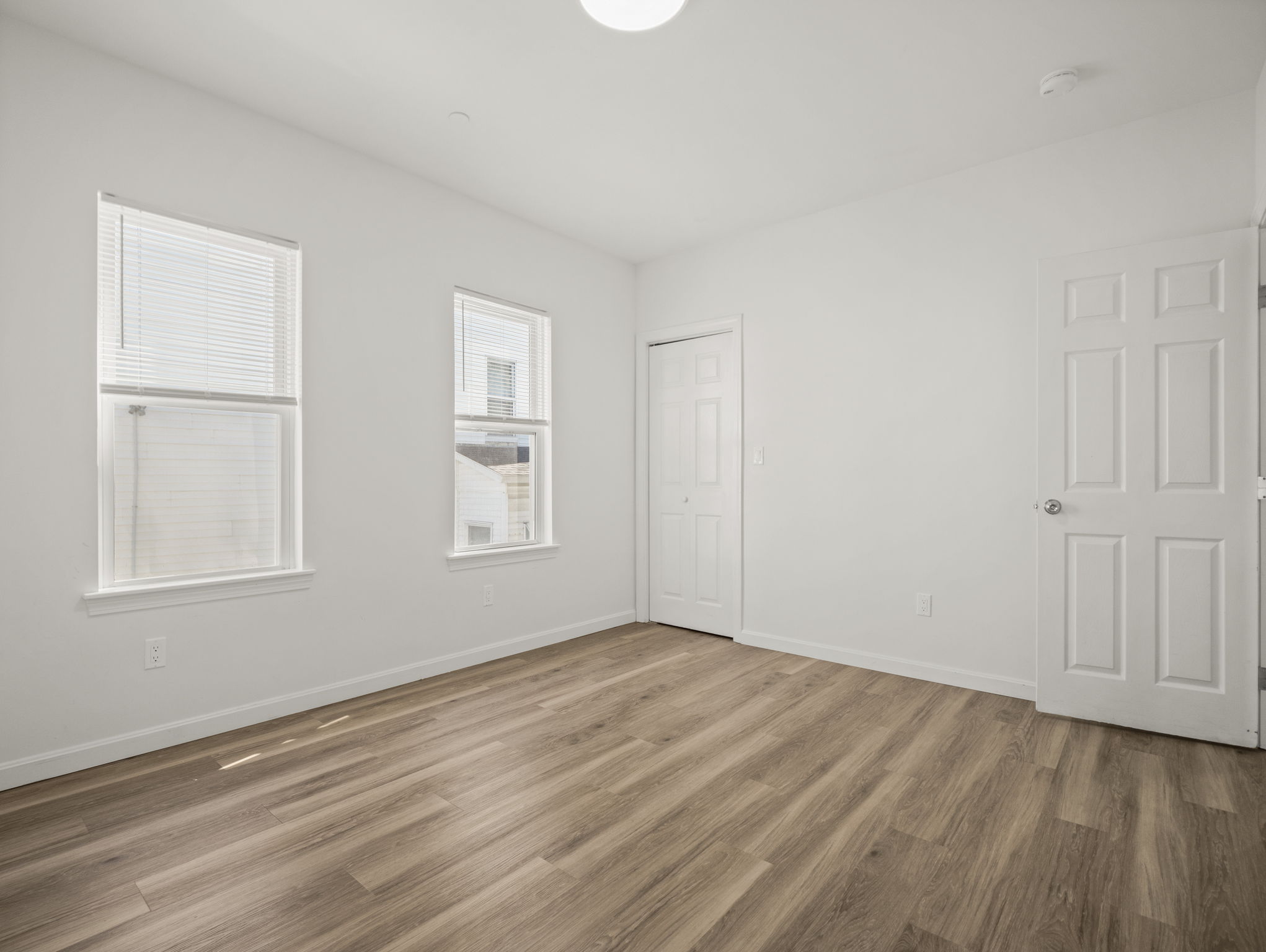 12 Alpine St 2 Worcester MA 16