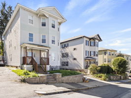 12 Alpine St 2 Worcester MA 35