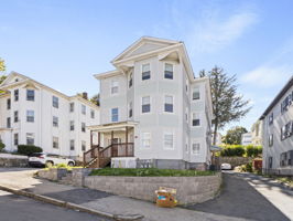 12 Alpine St 2 Worcester MA 33