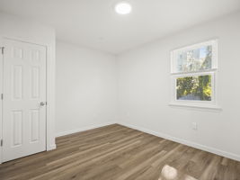 12 Alpine St 2 Worcester MA 28