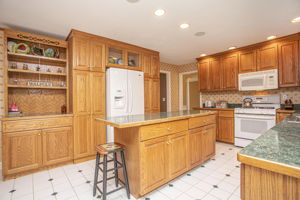  12 Beethoven Ave, Walpole, MA 02081, US Photo 8