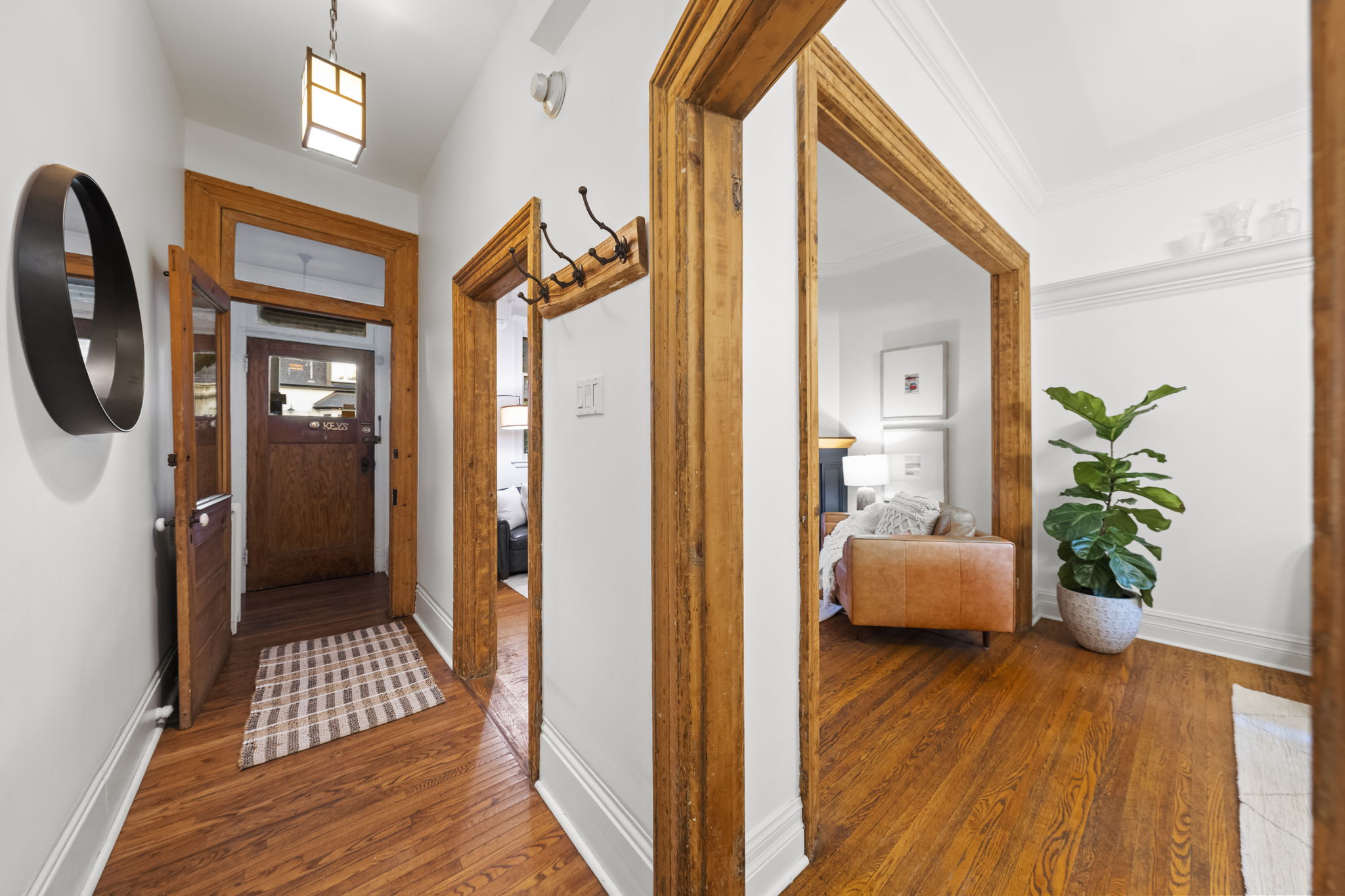 12 Brookfield St Toronto, ON M6J 3A9