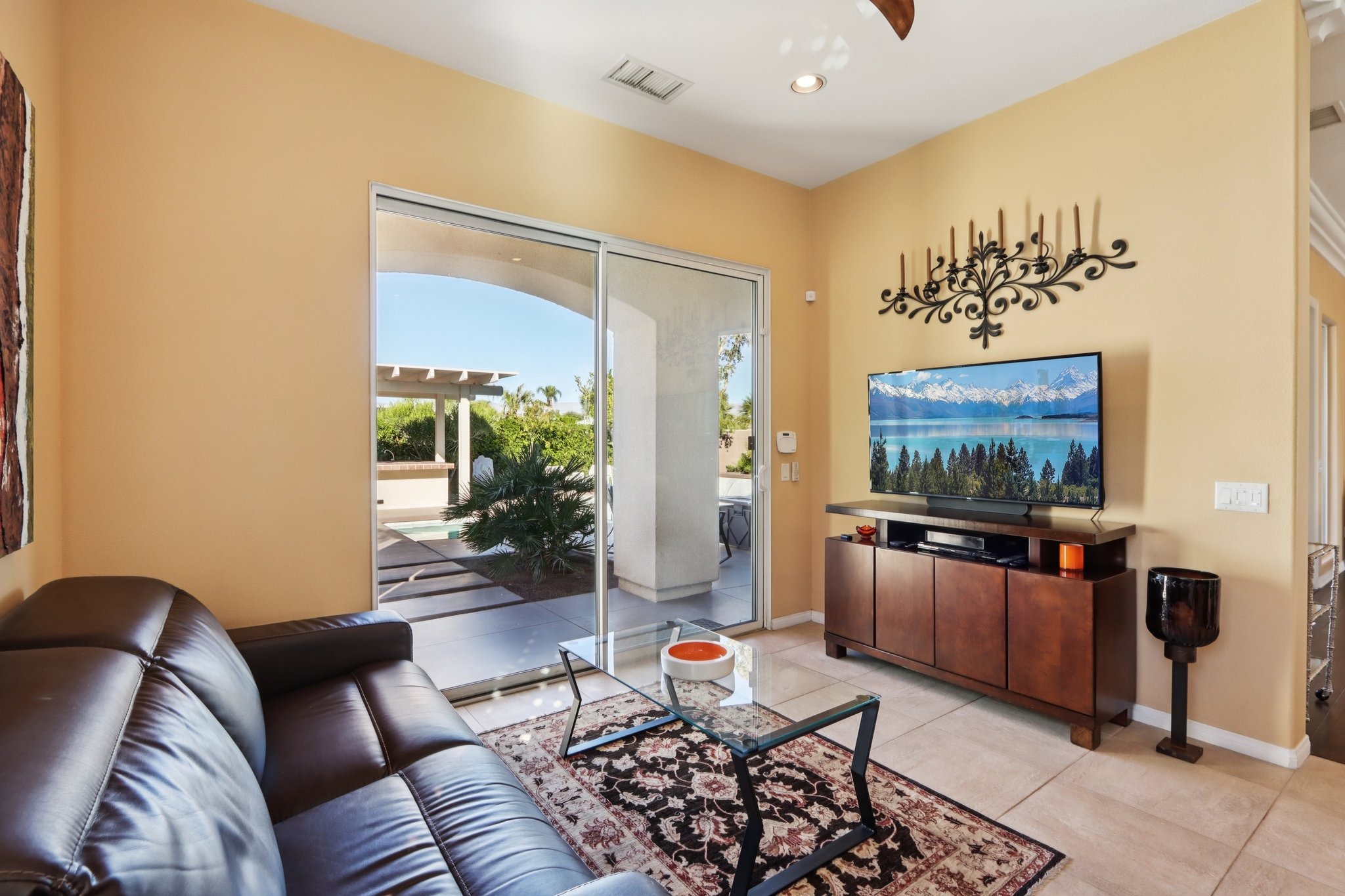 Calais Cir-S2611-011.jpg