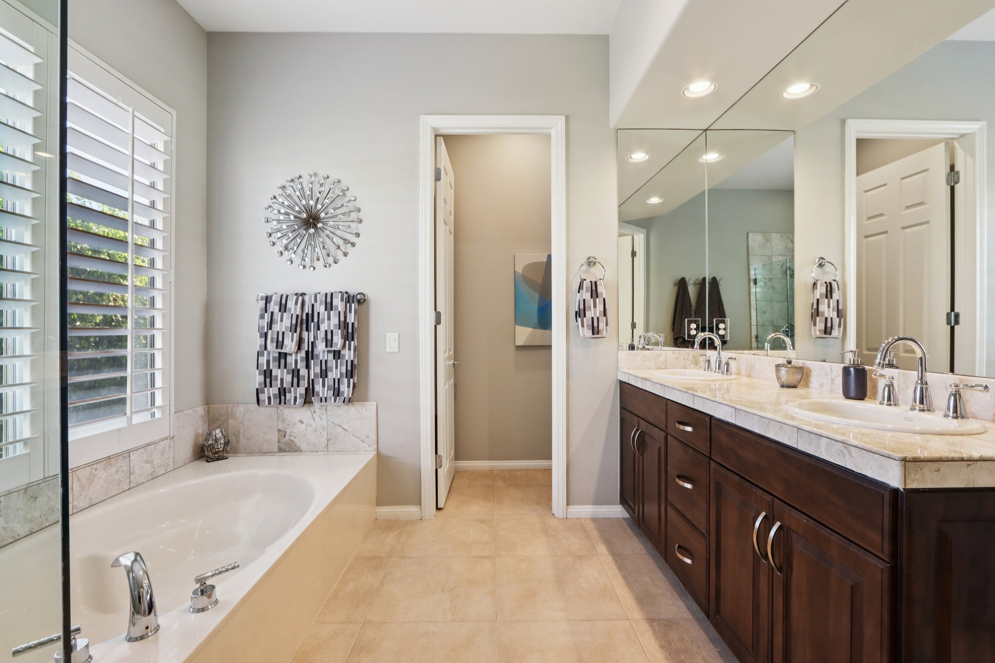 Calais Cir-S2611-033.jpg