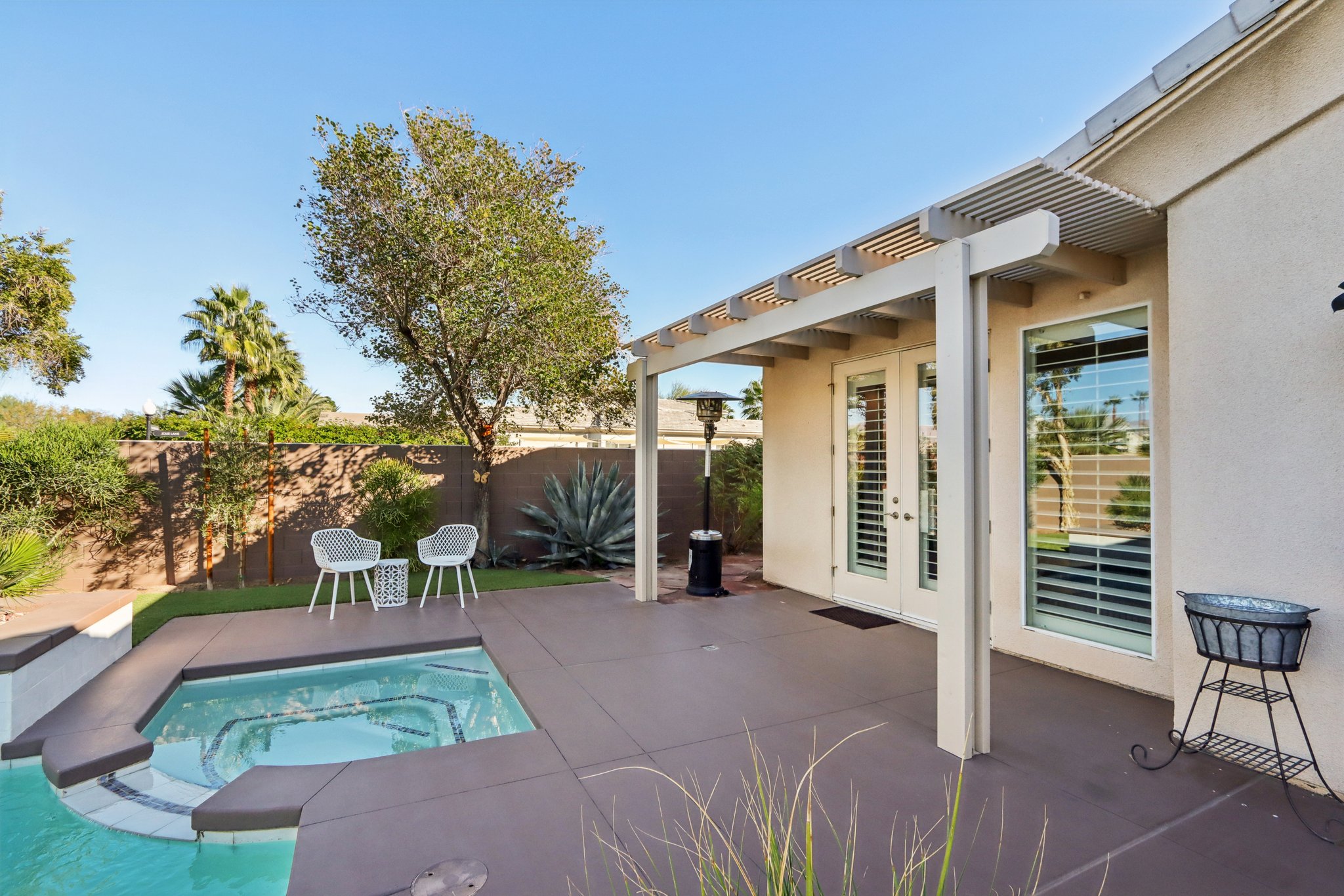 Calais Cir-S2611-058.jpg