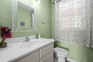  Photo 44