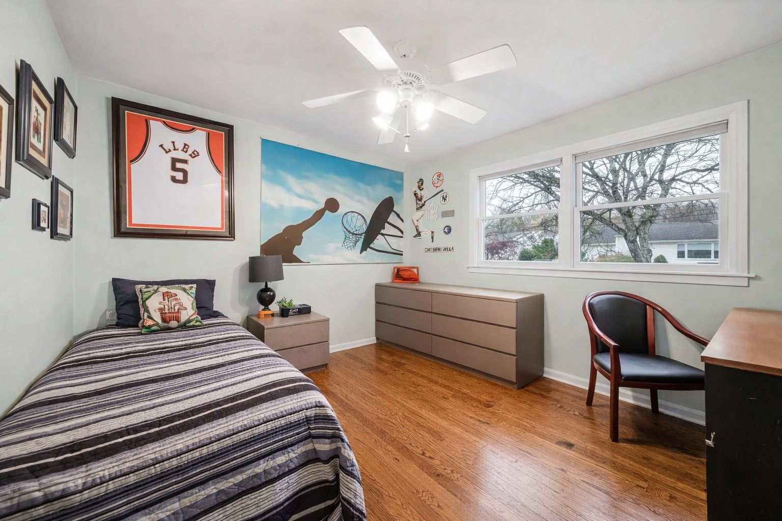 AI Generated 4th bedroom-HW under carpet