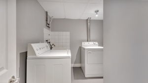  Photo 37