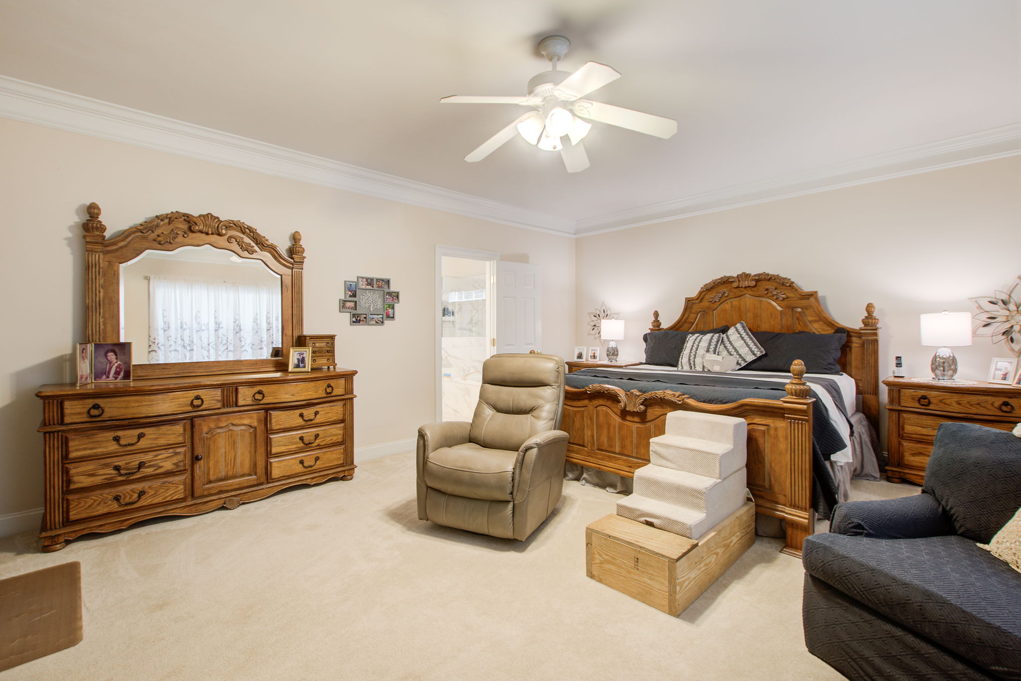 9 Main BR B w En Suite