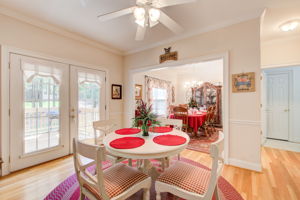 16 Breakfast Area w Deck Walkout