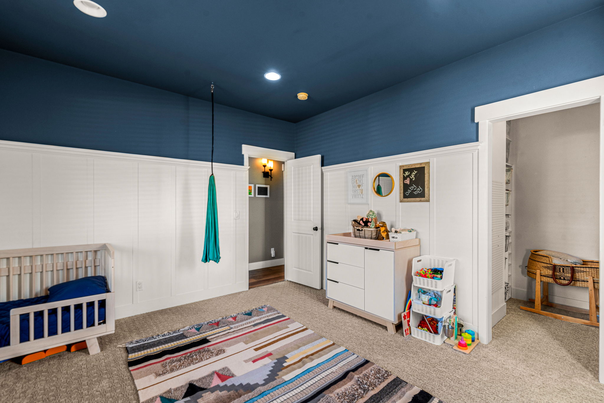  Photo 32