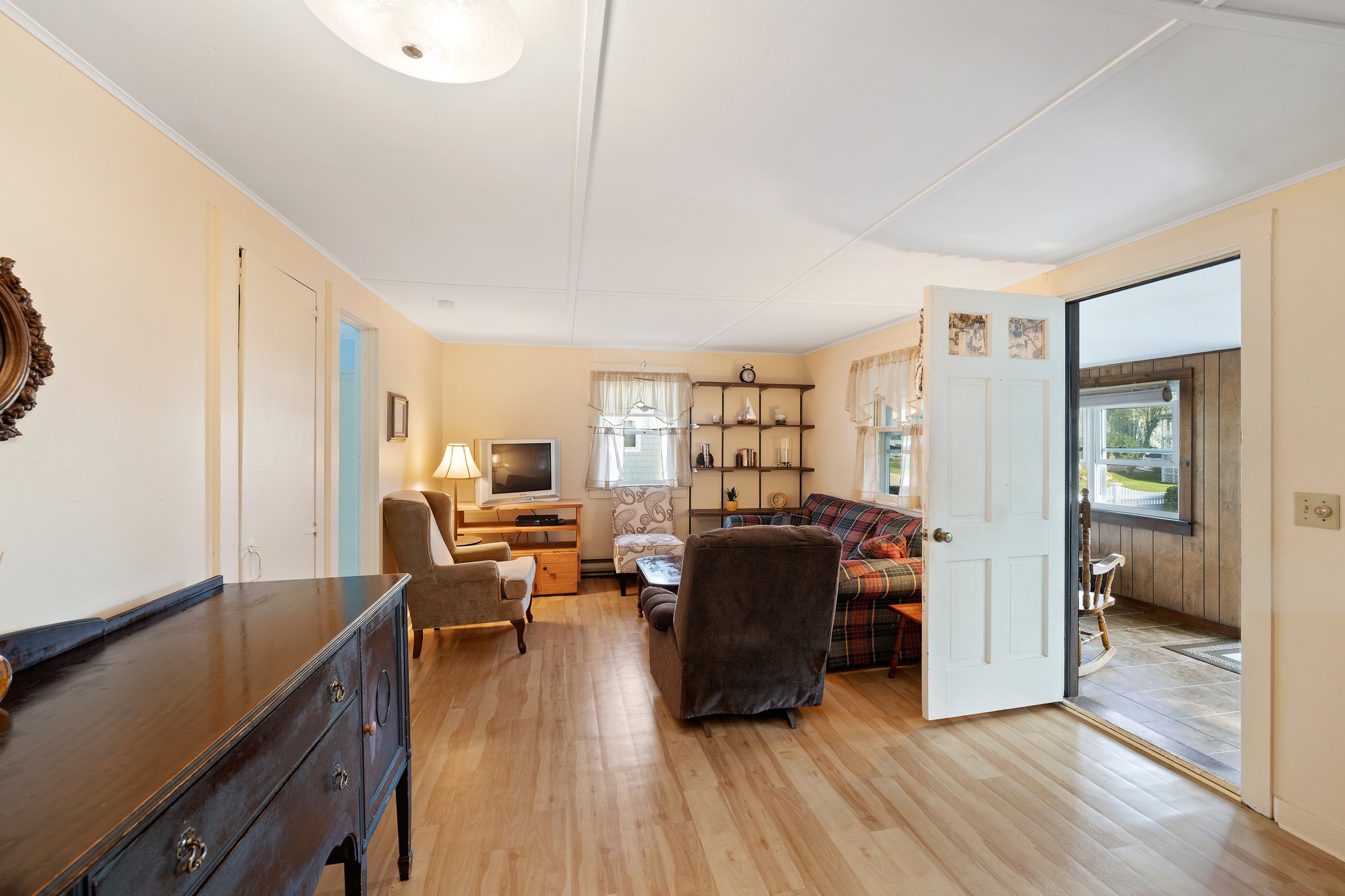 12 Elmwood Ave, Westerly, RI 02891, USA Photo 13