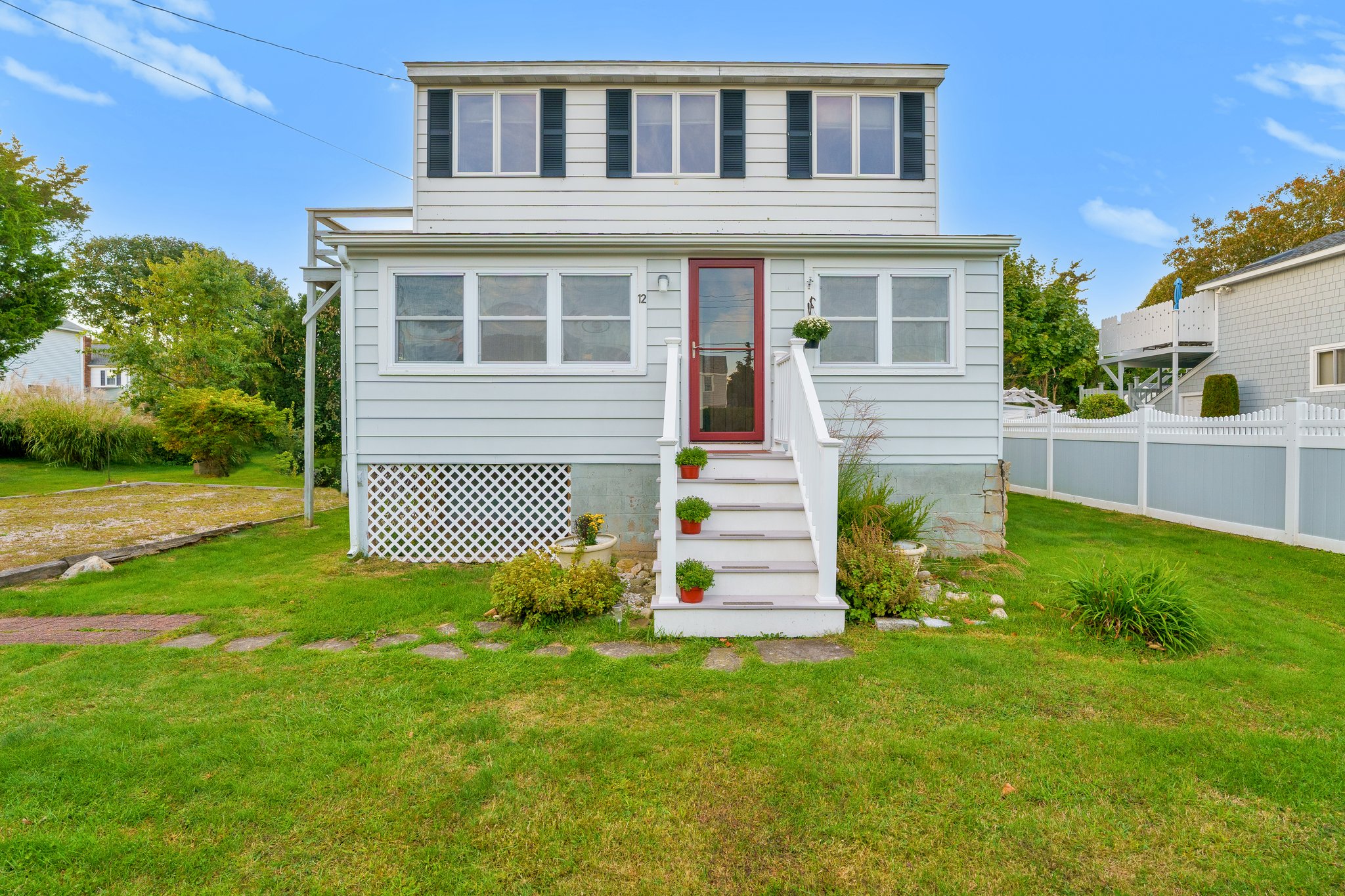 12 Elmwood Ave, Westerly, RI 02891, USA Photo 9