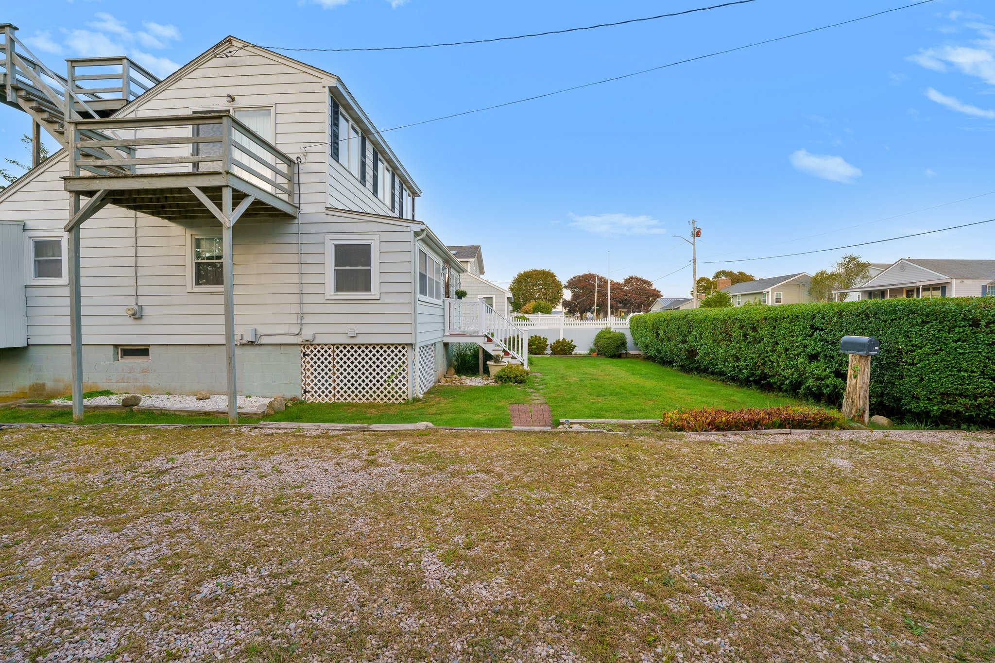 12 Elmwood Ave, Westerly, RI 02891, USA Photo 5
