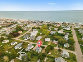 12 Elmwood Ave, Westerly, RI 02891, USA Photo 6