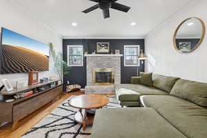 Gail Ct-S1112-008.jpg