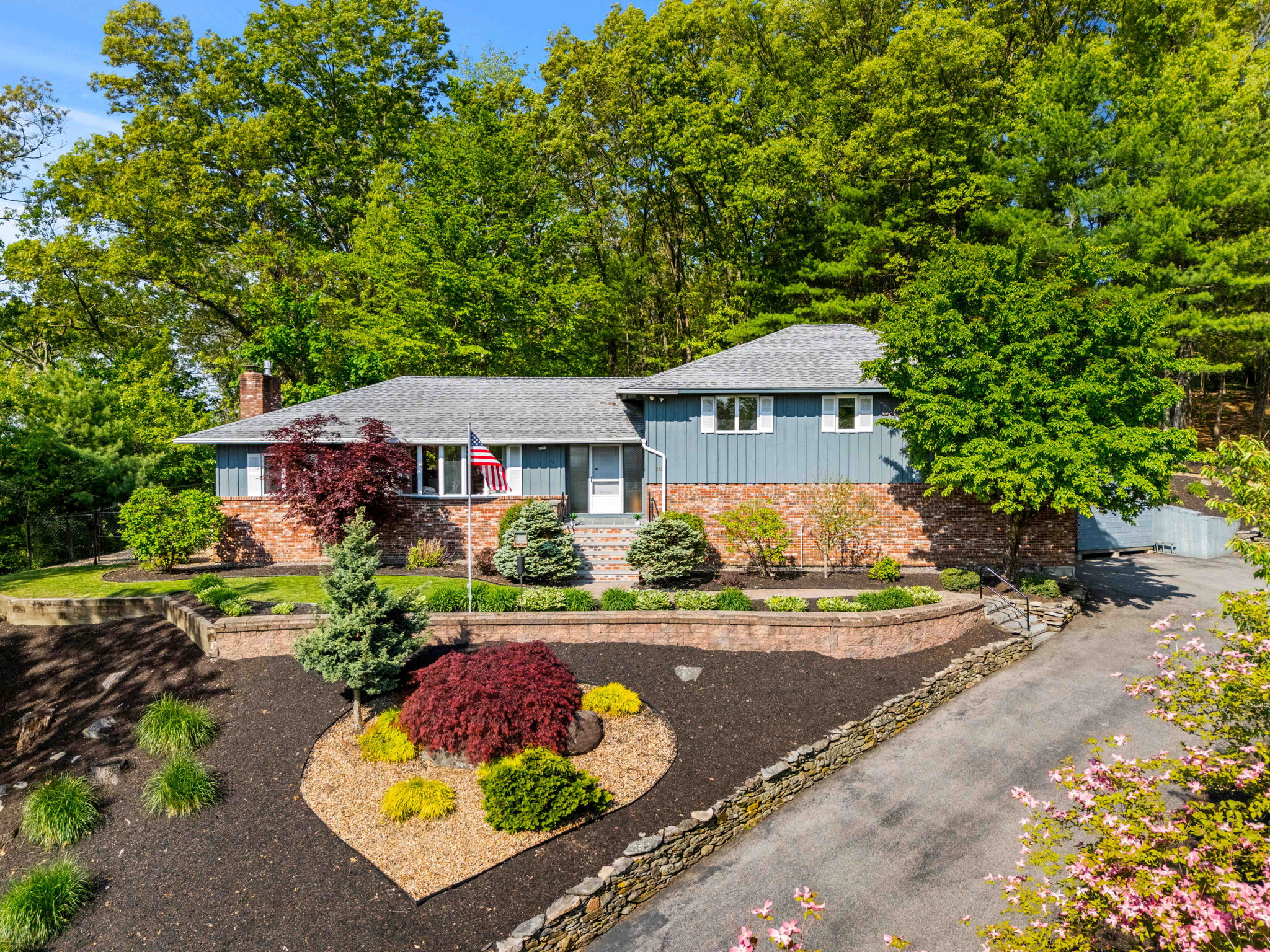 12 Howard Rd, Maynard, MA 01754, USA Photo 4