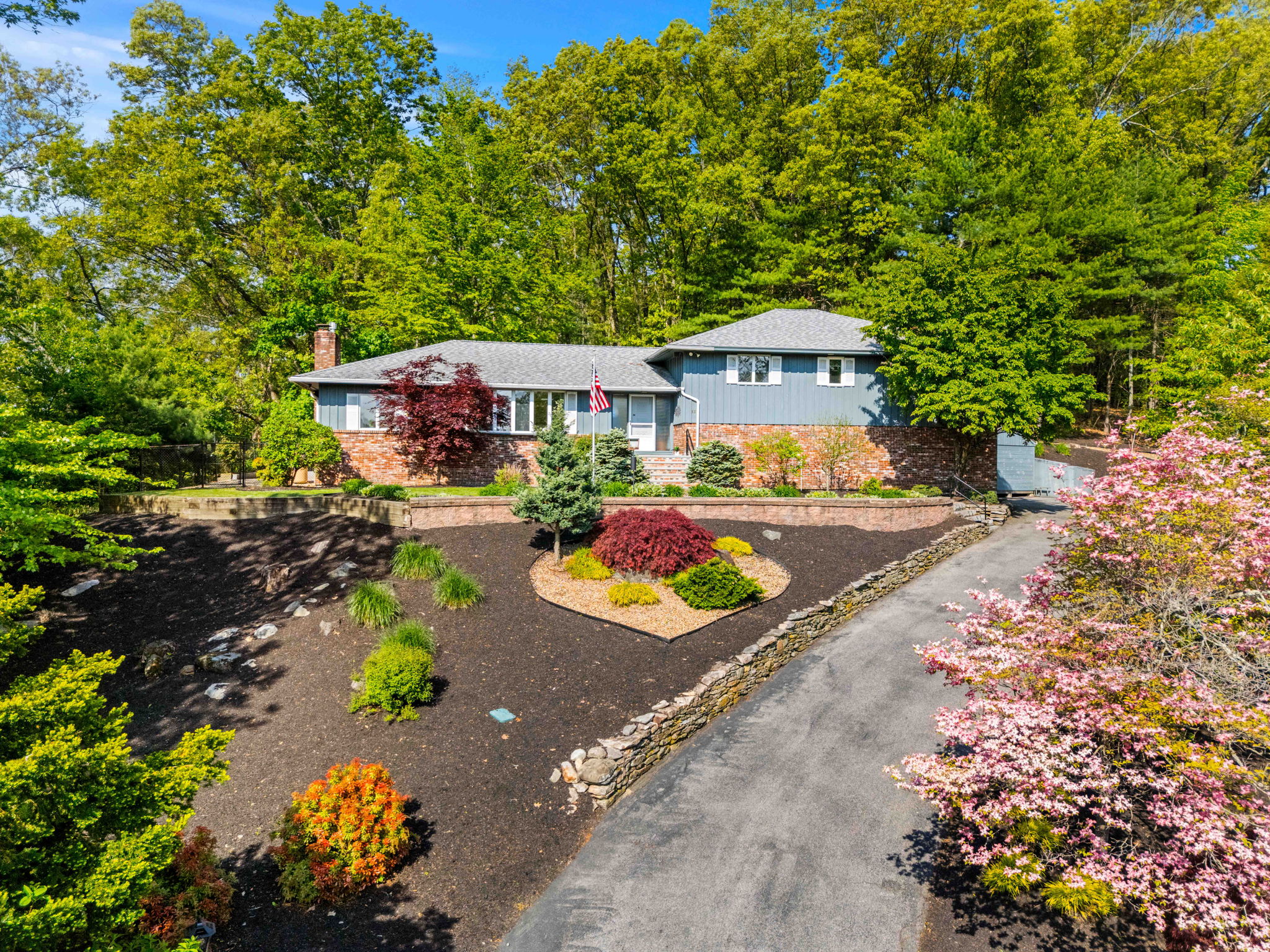 12 Howard Rd, Maynard, MA 01754, USA Photo 5