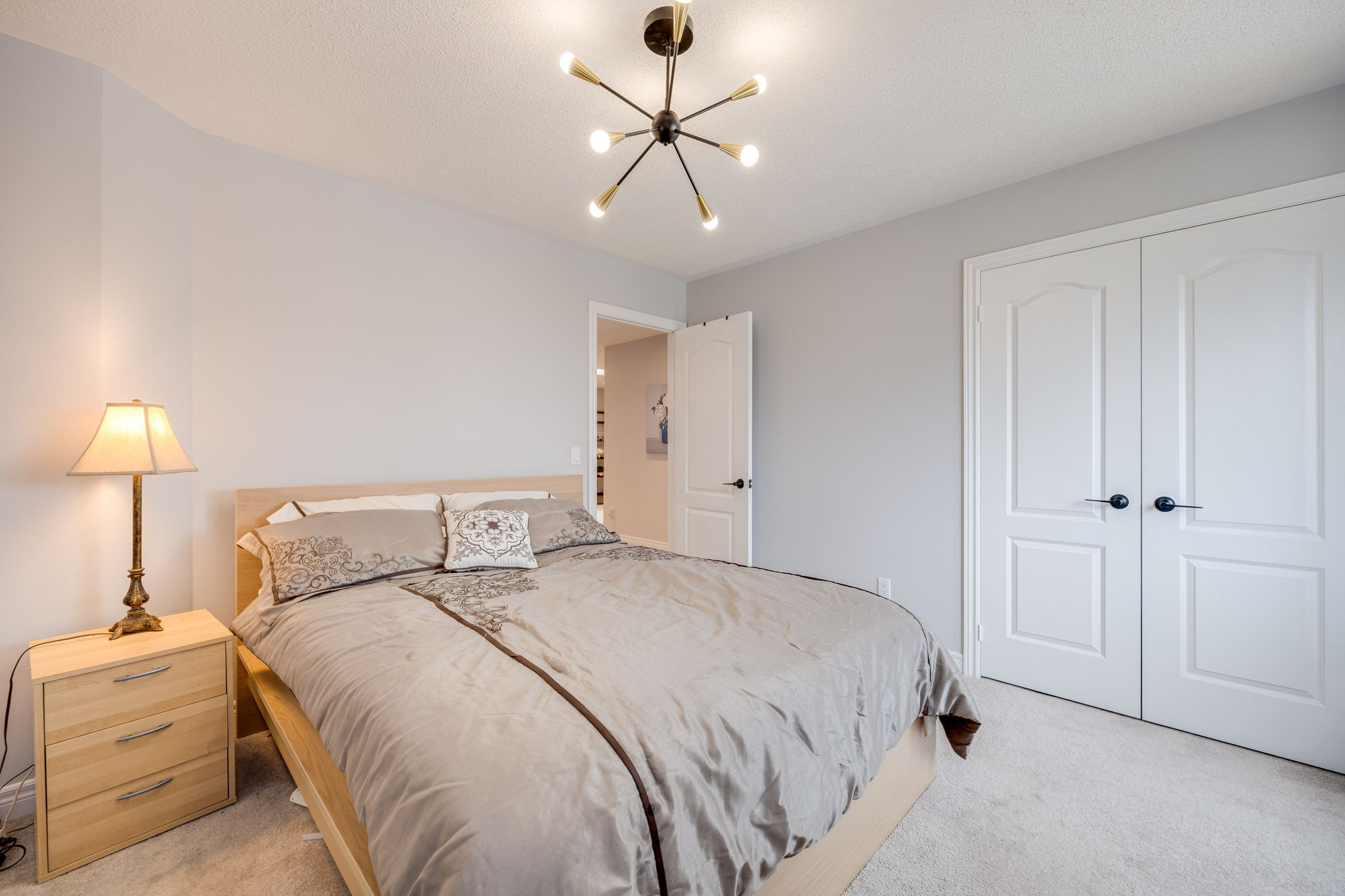 Richmond Hill property showcase — delivered property photograph 34