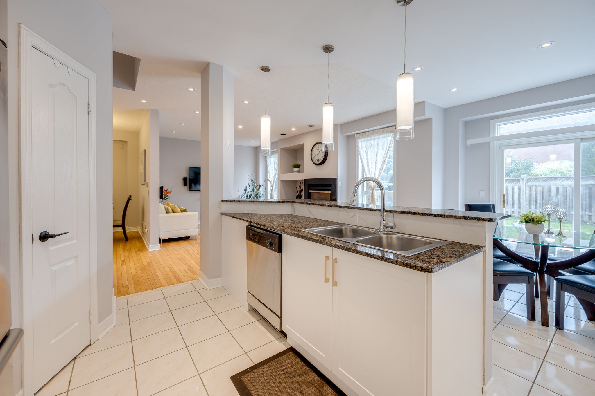 Richmond Hill property showcase — delivered property photograph 18