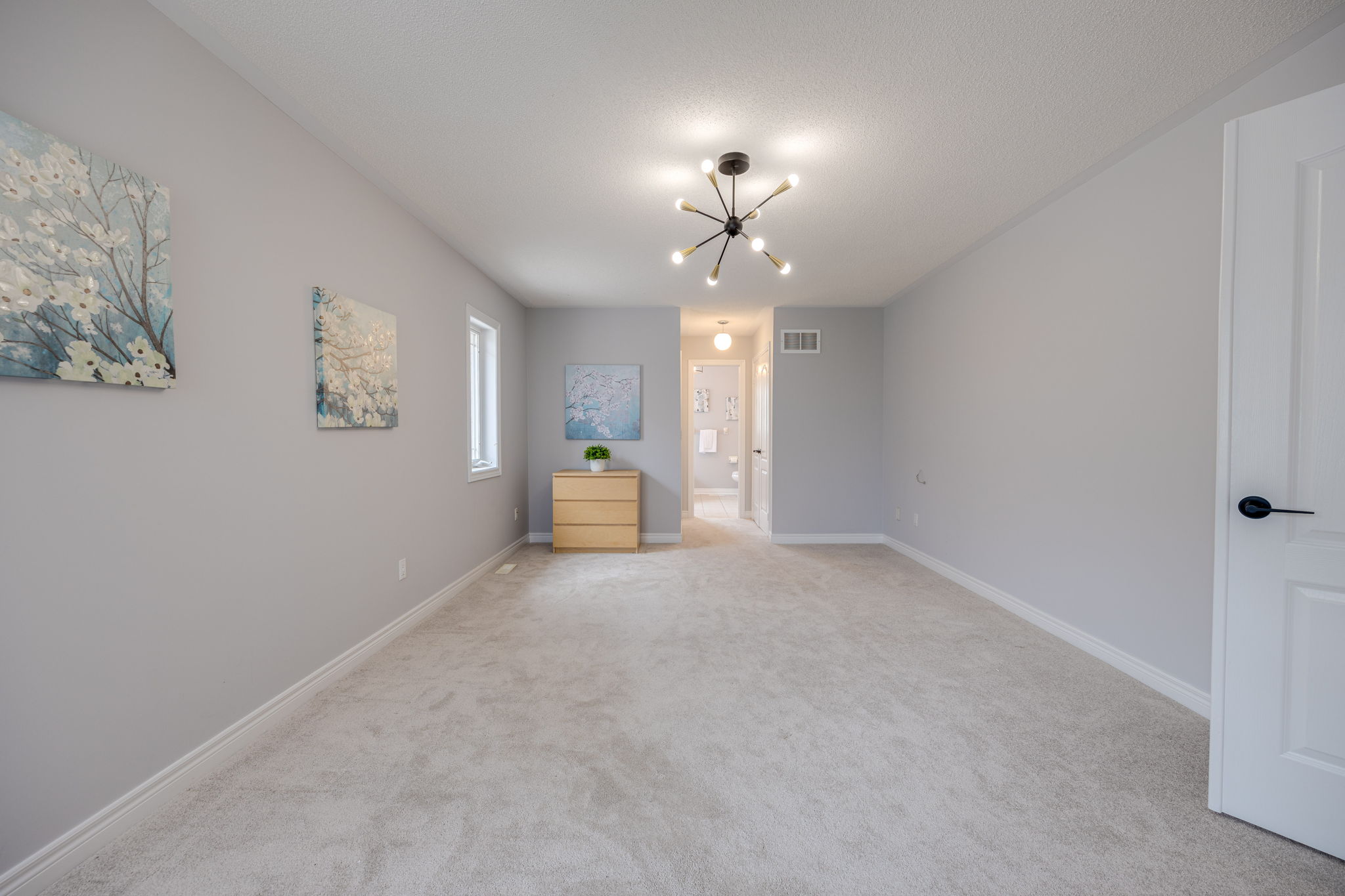 Richmond Hill property showcase — delivered property photograph 36