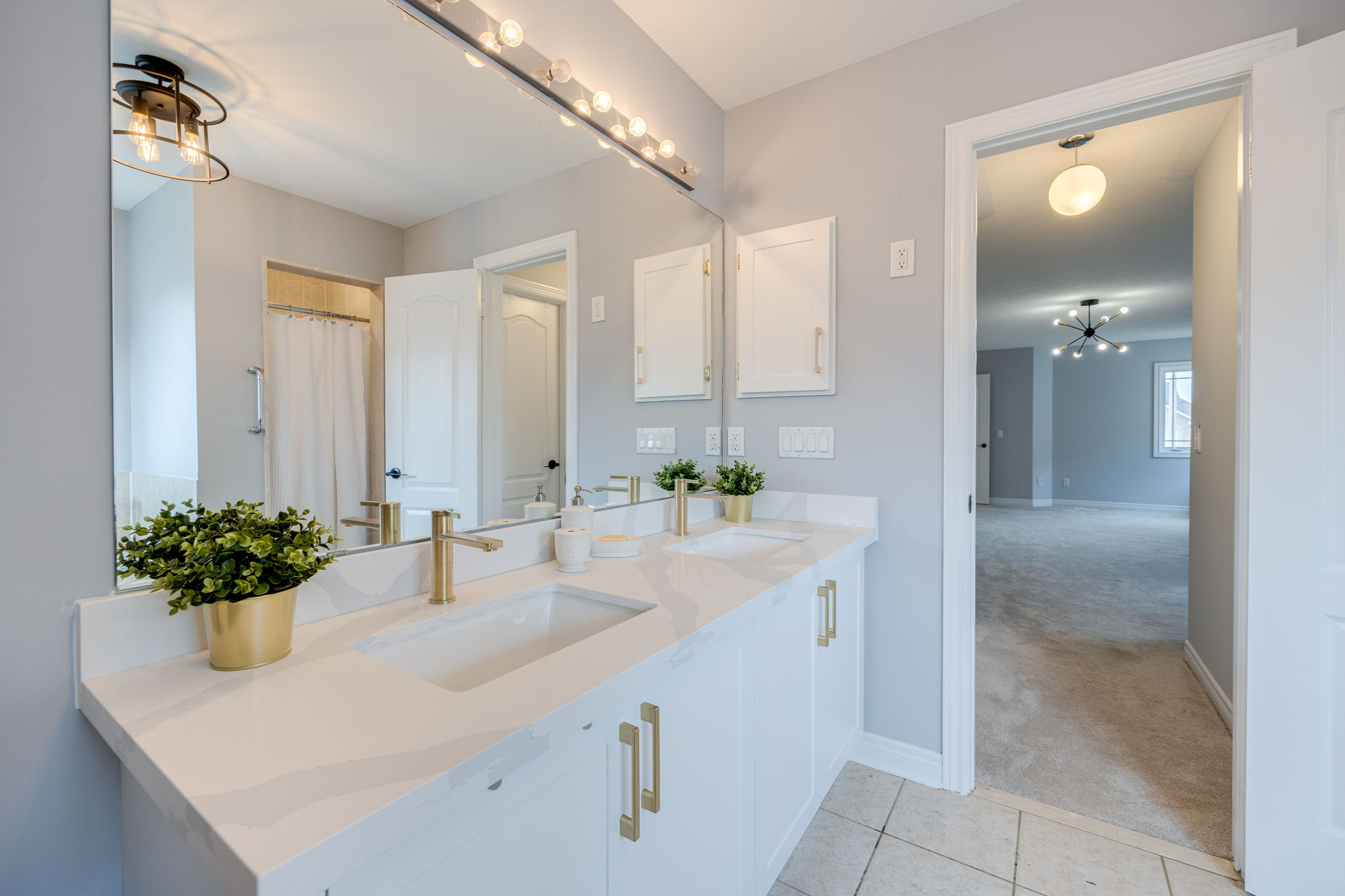 Richmond Hill property showcase — delivered property photograph 41