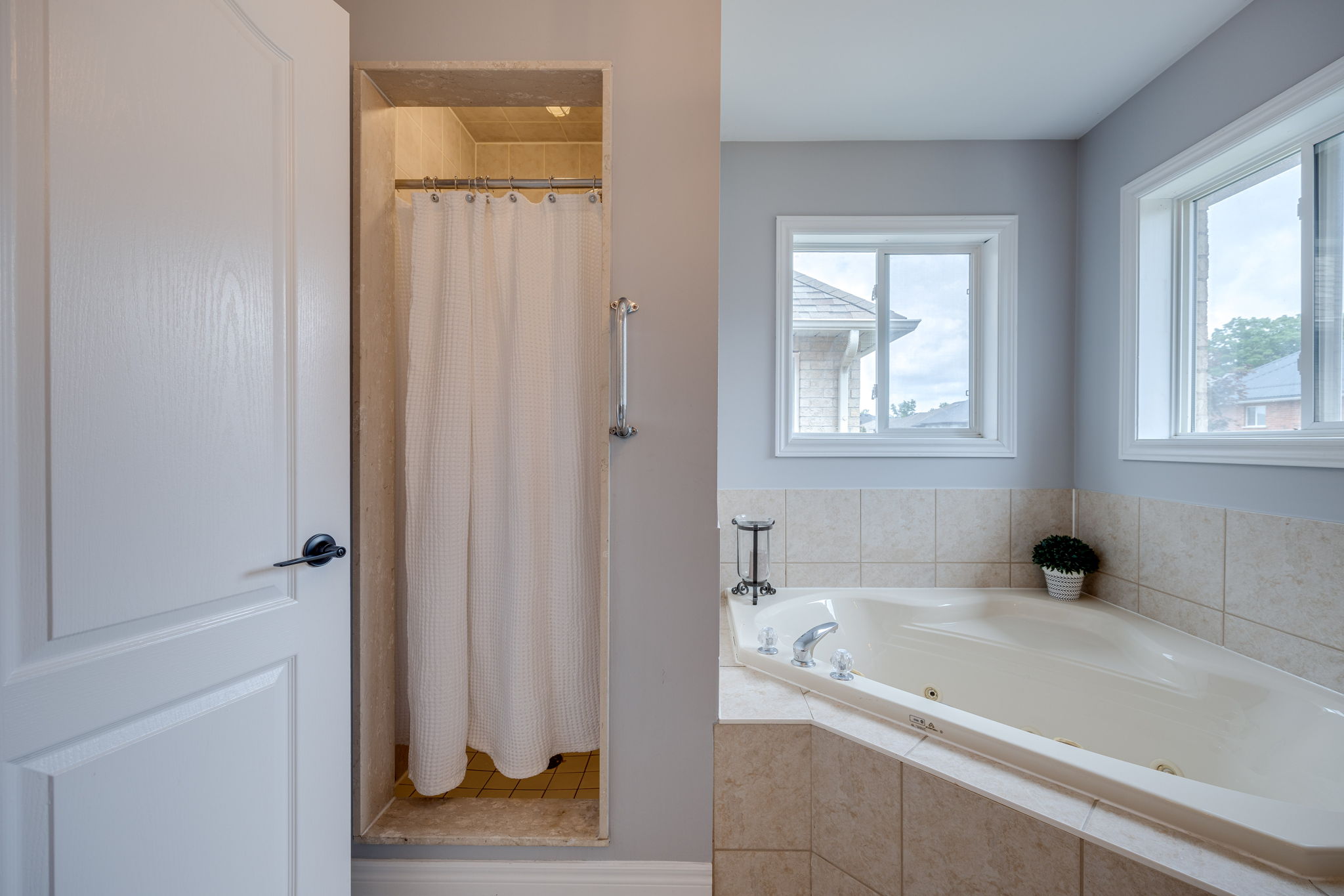 Richmond Hill property showcase — delivered property photograph 39