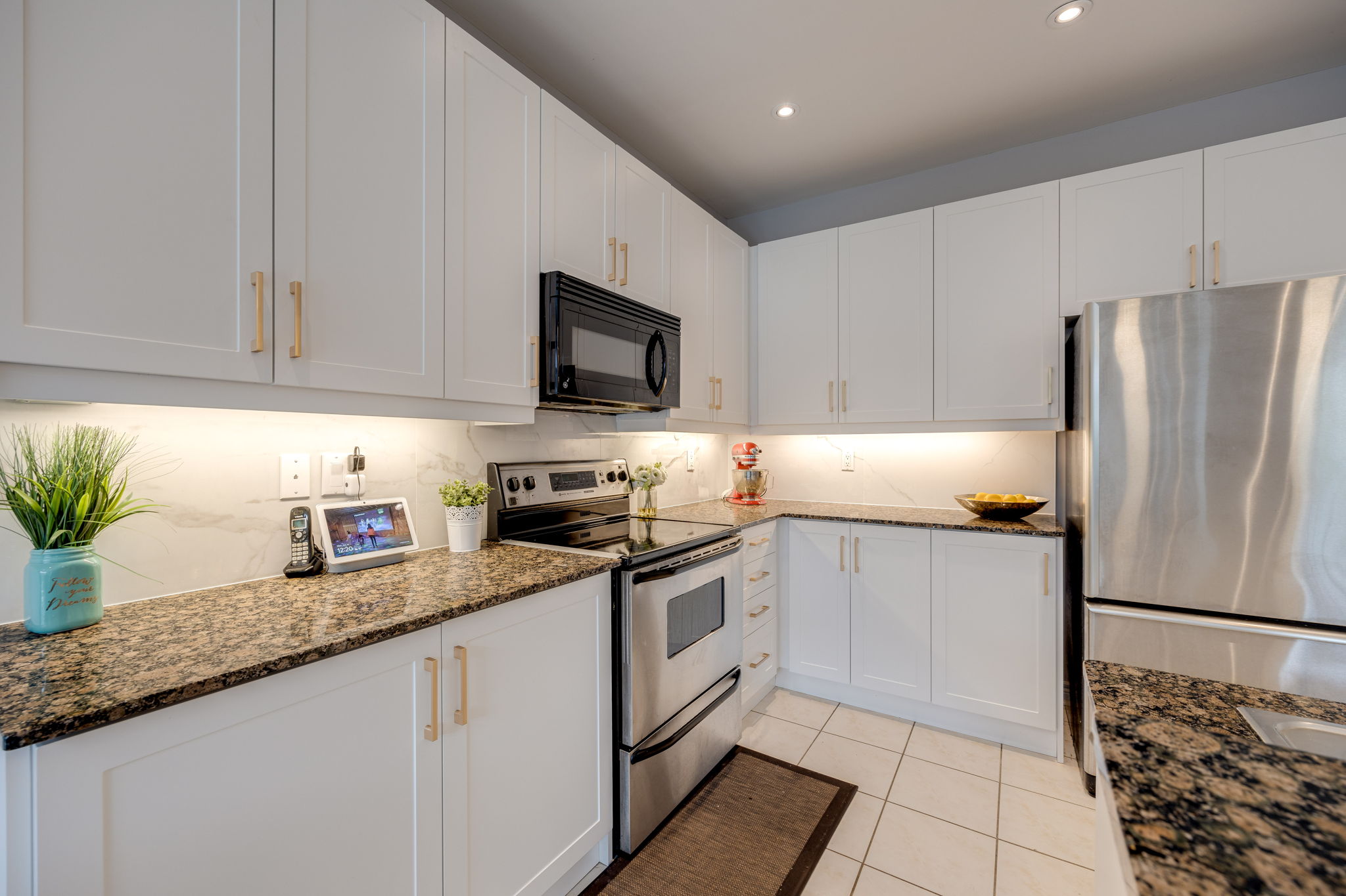 Richmond Hill property showcase — delivered property photograph 17