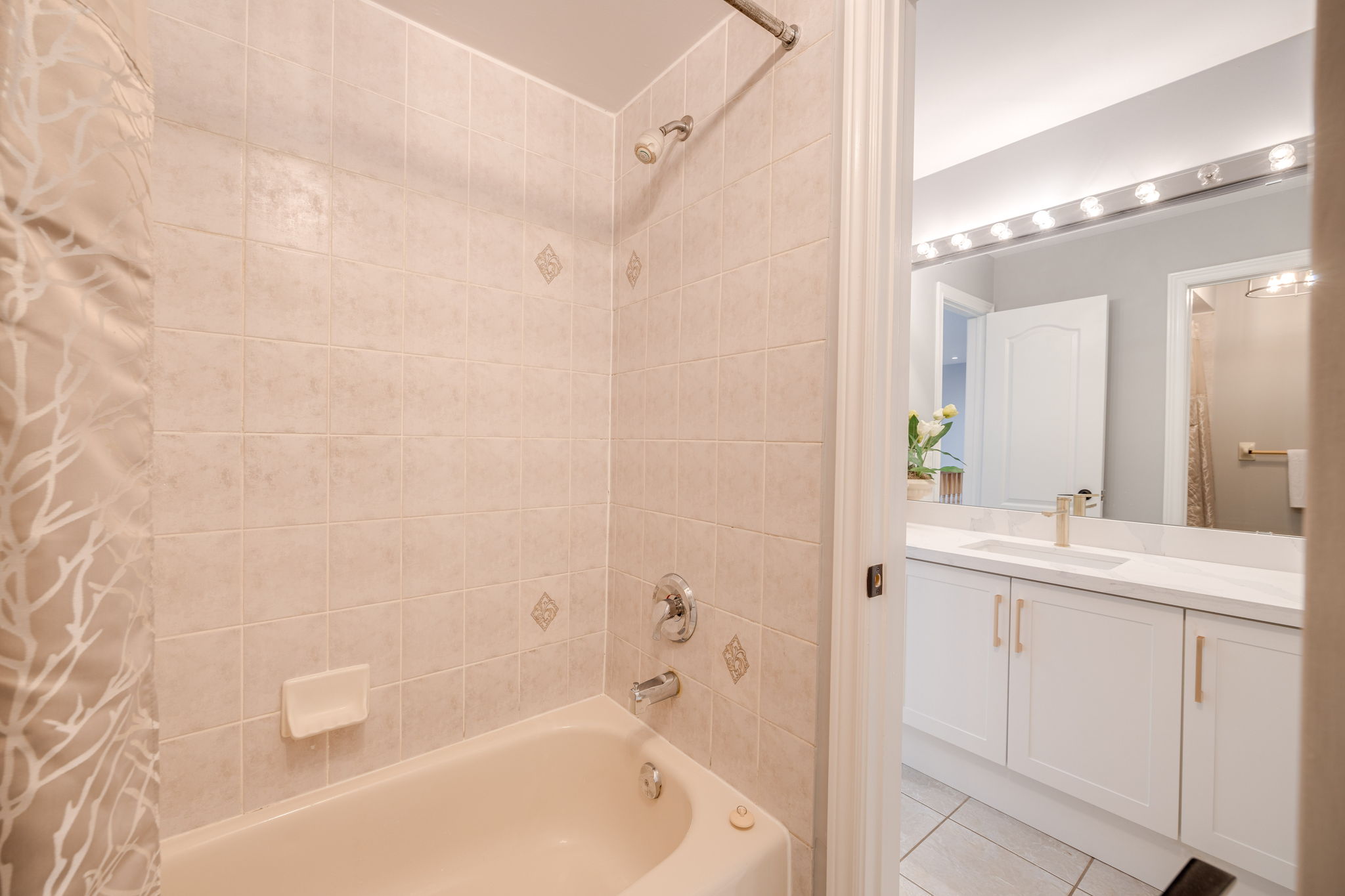 Richmond Hill property showcase — delivered property photograph 30