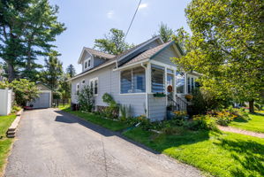 Exterior (3 of 10)