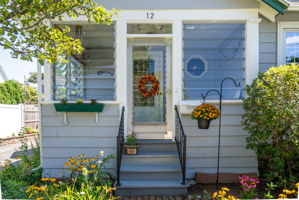Exterior (4 of 10)