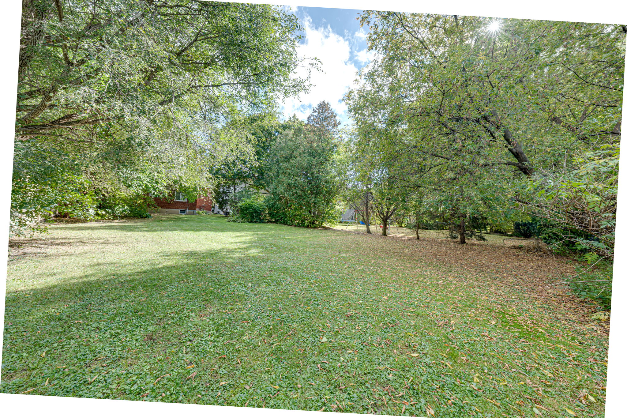 12 Kainona Ave Toronto, ON M3H 3H5