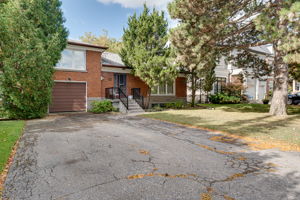 12 Kainona Ave