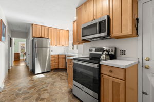 12 Lake Ave, Saugus, MA 01906, USA Photo 28