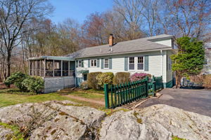 12 Lake Ave, Saugus, MA 01906, USA Photo 0